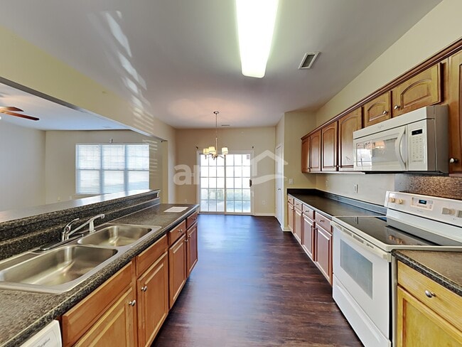 Photo - 1018 Brook Valley Run