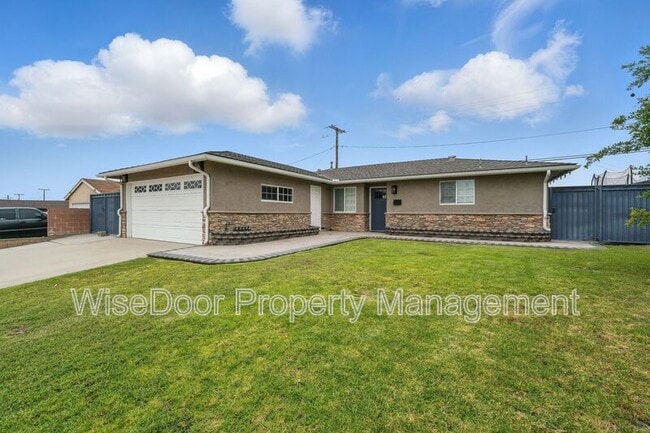 Photo - 387 E Nubia St