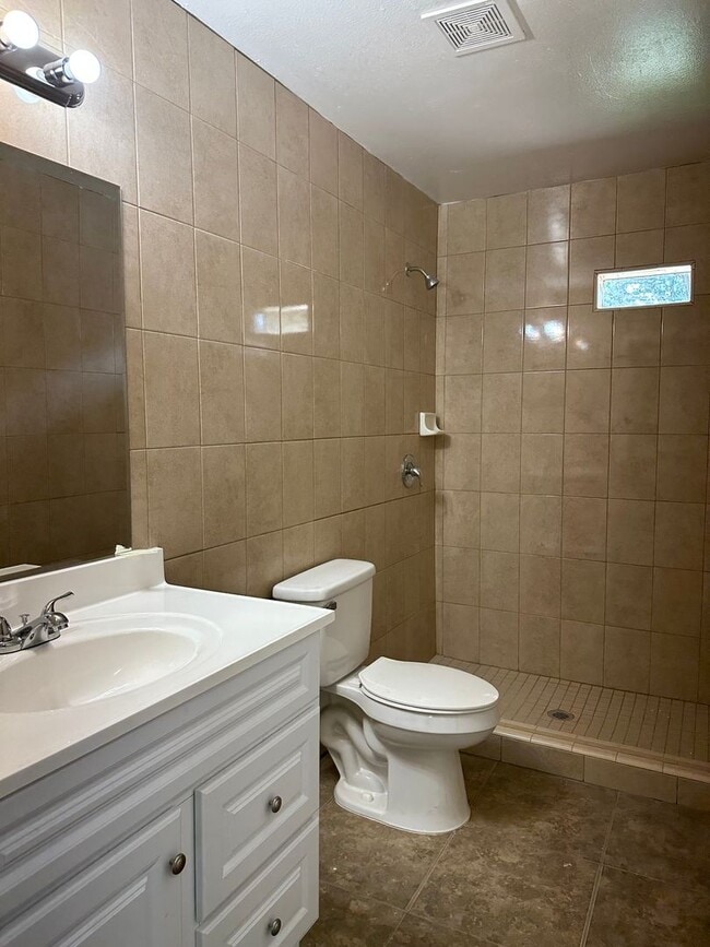 Photo - 1516 Walnut Ave