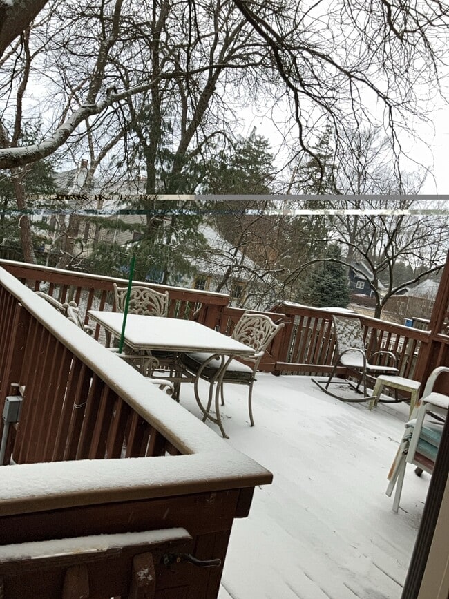 Photo - 147 N State St