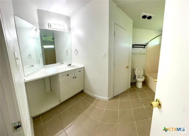 Building Photo - 107 Axis Deer Trail Rental