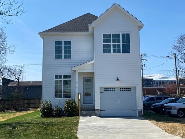 Building Photo - Luxury 4 Bed 3 Bath - 4 Minutes from Downt... Rental