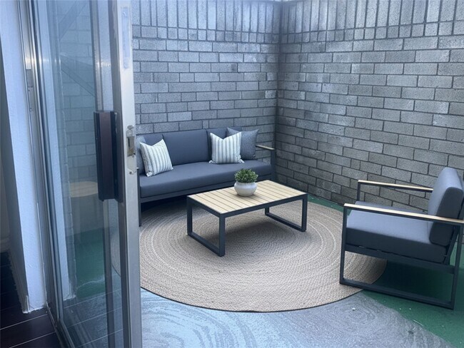 Photo - 6500 Sands Point Dr Unidad 201