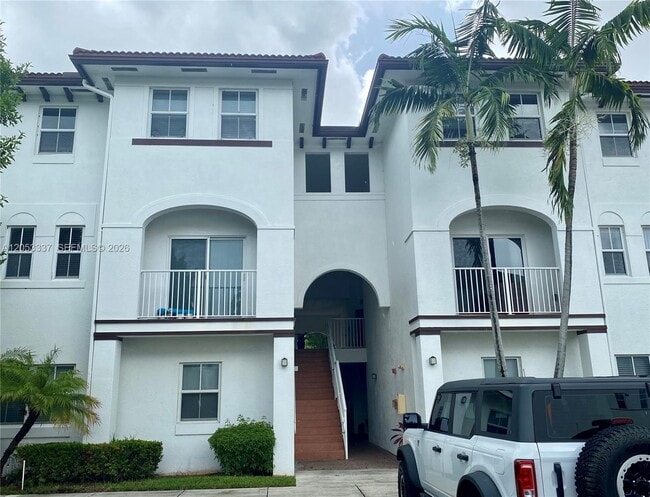 Building Photo - 8960 NW 97th Ave Unit 220