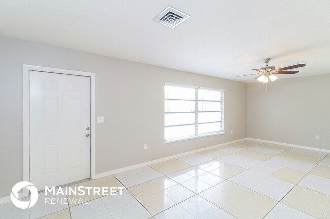 Photo - 649 Sheridan Dr