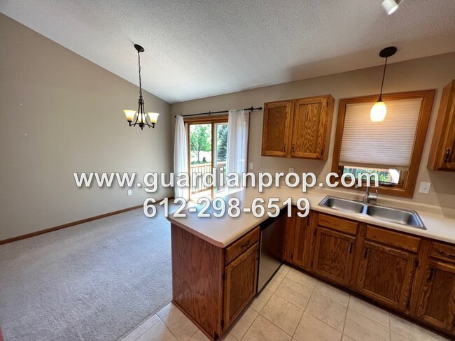 Photo - Woodbury House Available July 1st, Meticulously Maintained, Lower Family Room, Back Deck, Pool Ac...