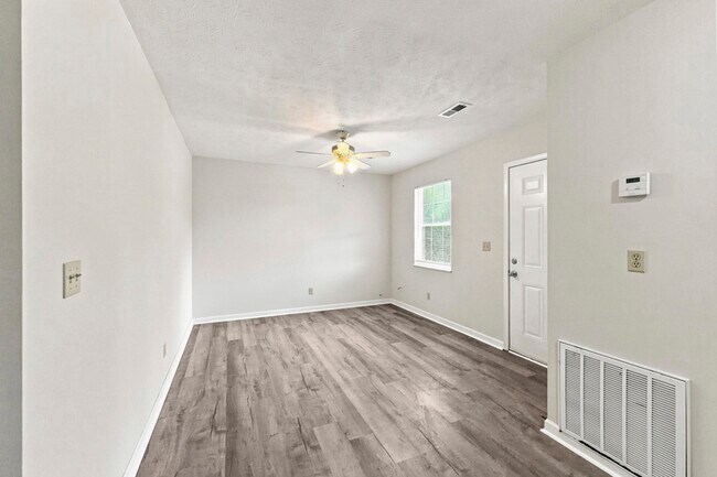 300 Cross Creek Rd Unit 3