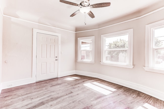 Photo - 3027 Filbert St Unit 1