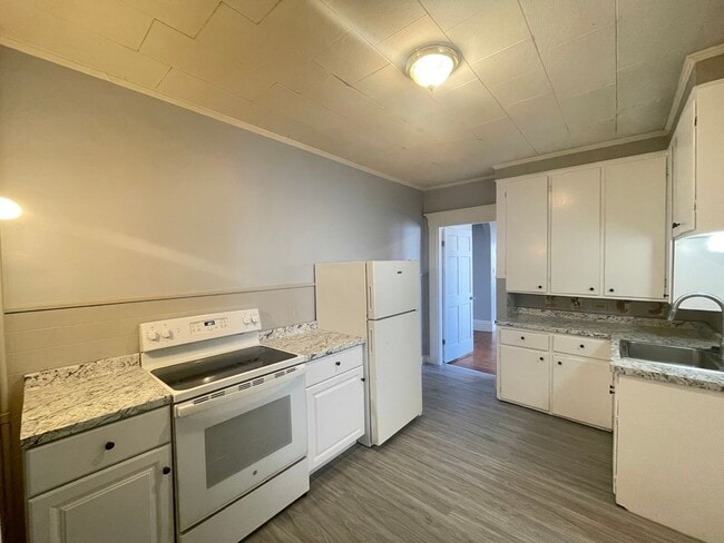 Photo - 341 Hanover St Unit 1