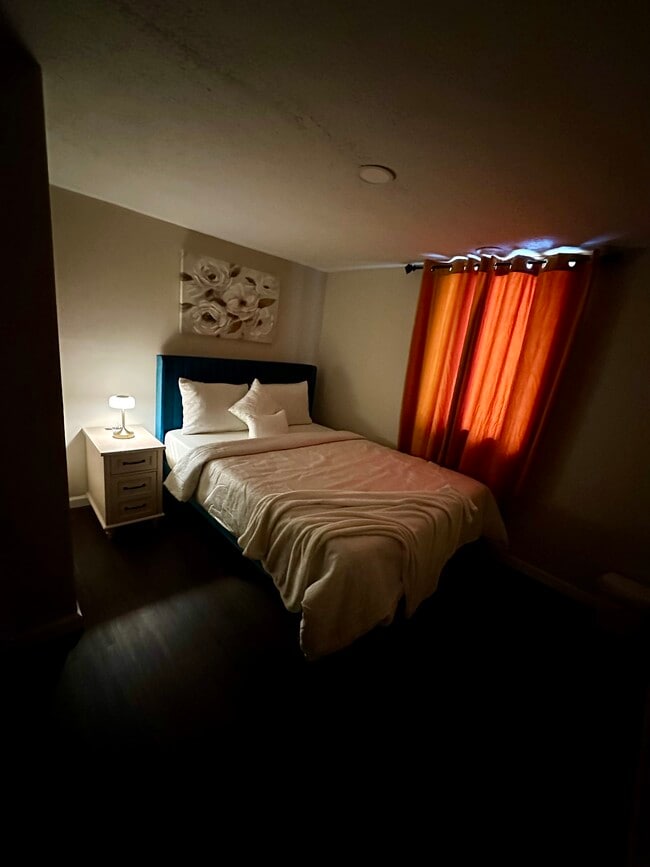 Photo - 4927 W Southern Ave