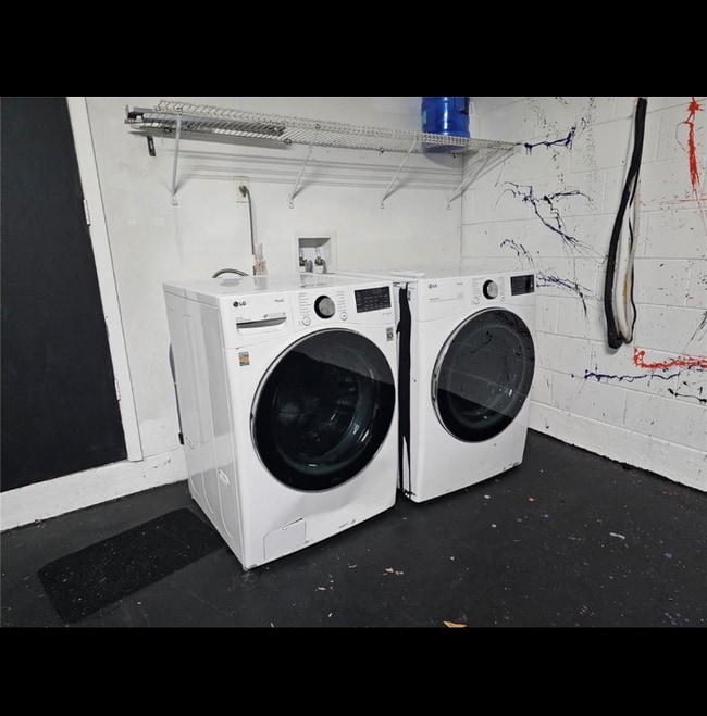 Photo - 1060 Dees Dr