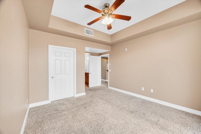 Photo - Sought after Park Avenue Condominiums/Top Floor Three Bedroom