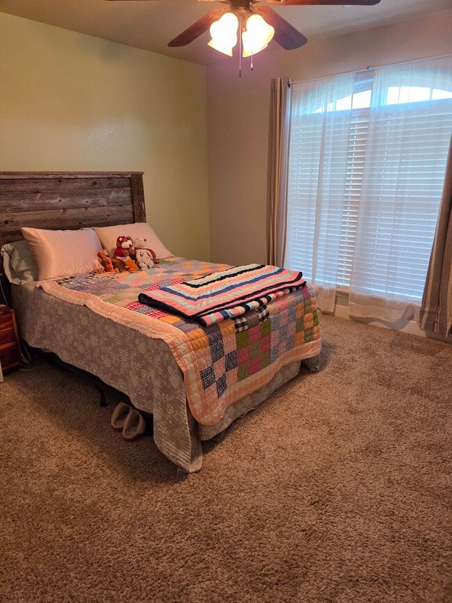 Photo - Darling home new to rentals ..great location near tech and medical