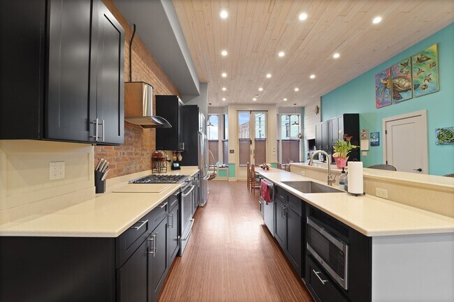 Photo - 334 Broad St