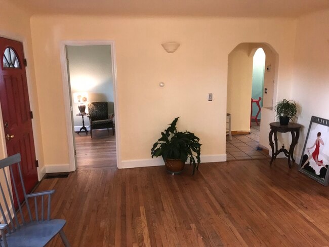 Photo - 5110 Clay St