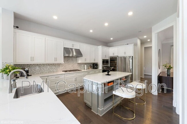 Photo - 5320 Camberley Ave