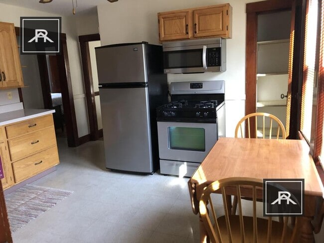 Building Photo - 2 bedroom in Brighton MA 02135 Unit 1 COPY Rental