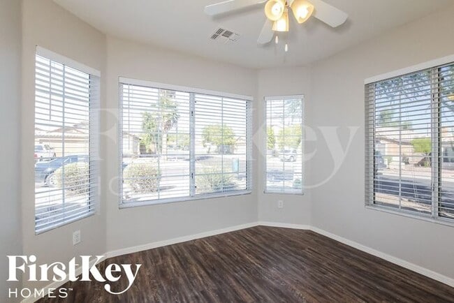 Photo - 2309 E Siesta Ln