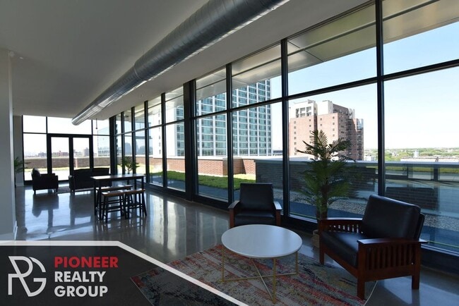 3833 N Broadway Unit 311