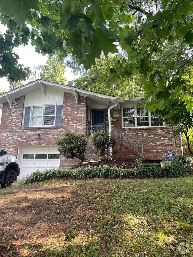 Building Photo - 3278 Highland Dr Rental