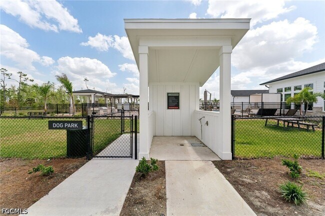 Photo - 10800 Colonial Gtwy Dr Unidad B1