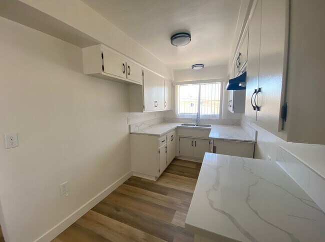 1513 2nd Ave