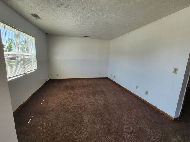 Photo - 1 Bedroom Apt - Pets Welcome!*