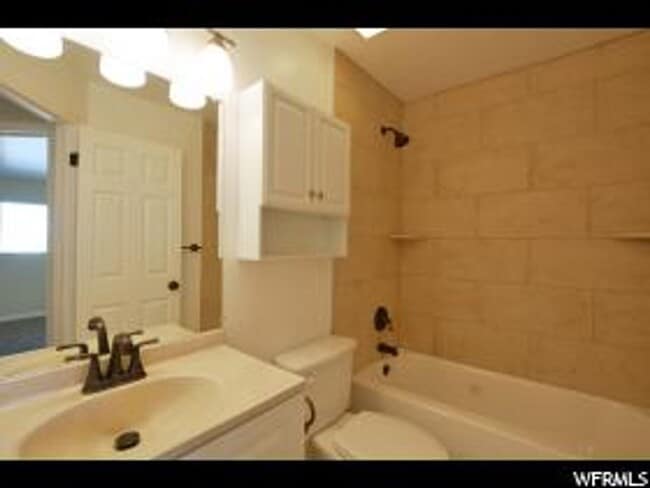 Building Photo - Beautifully Renovated Duplex in Salt Lake City