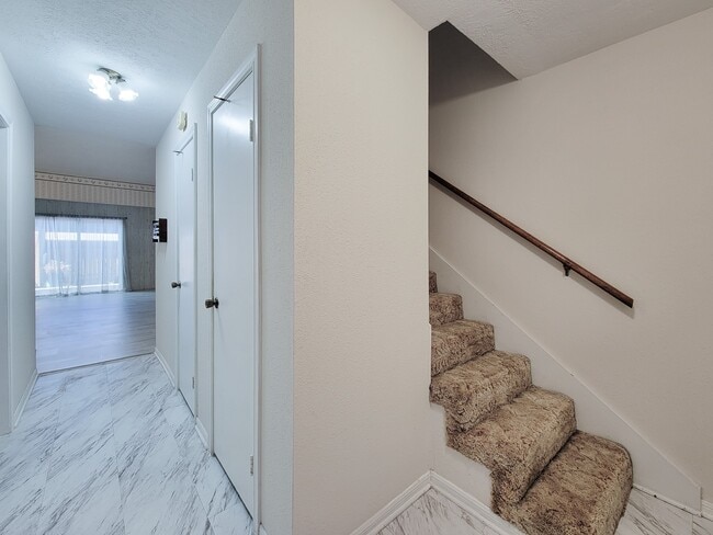Building Photo - 1815 Country Village Blvd Rental