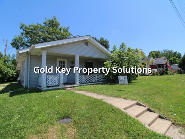 Building Photo - Attractive 2 BR 1 BA House with Carport and Nearby Restaurants (SECTION 8 APPROVED)