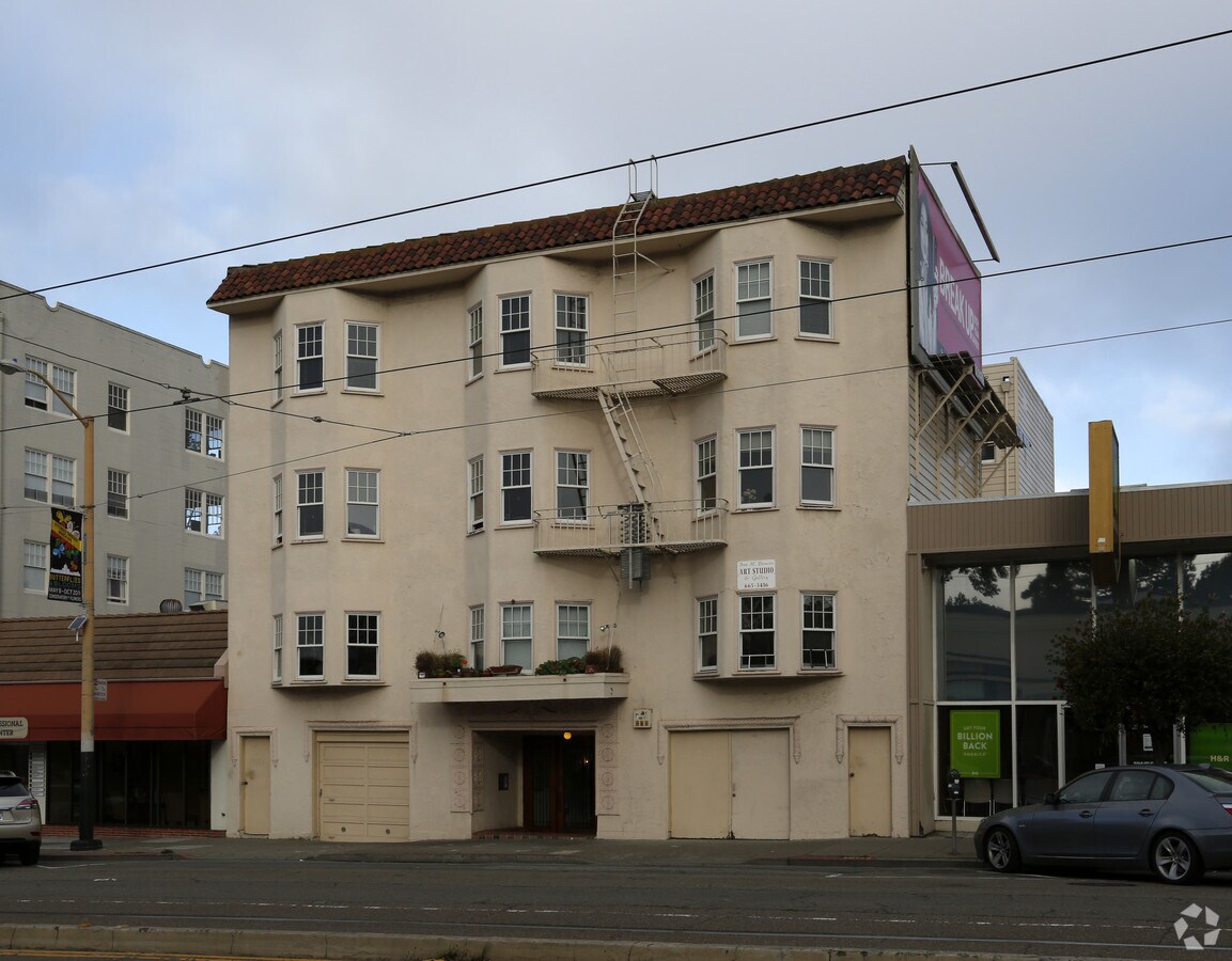 Photo - 372 W Portal Ave Apartments