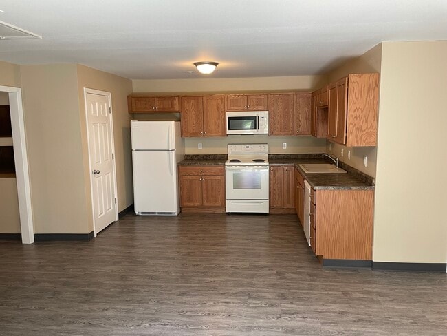 Photo - 2255 Oakdale Rd