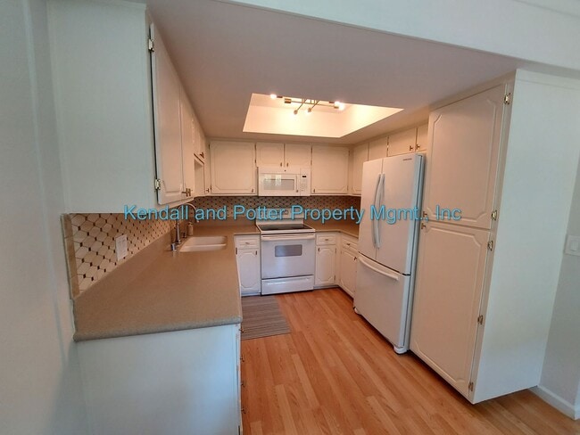 Photo - 1121 Sutherland Ln