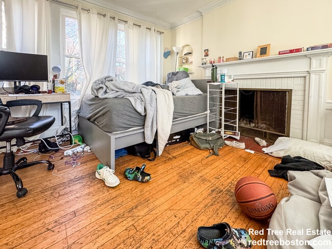 Photo - 28 Manet Rd Unit 3