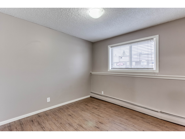 Photo - Elliston Place