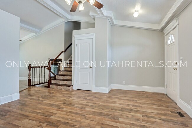 Photo - 1437 E Murdock Dr