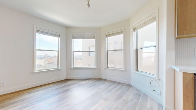 Photo - 1221 Greenwich St Unidad #7