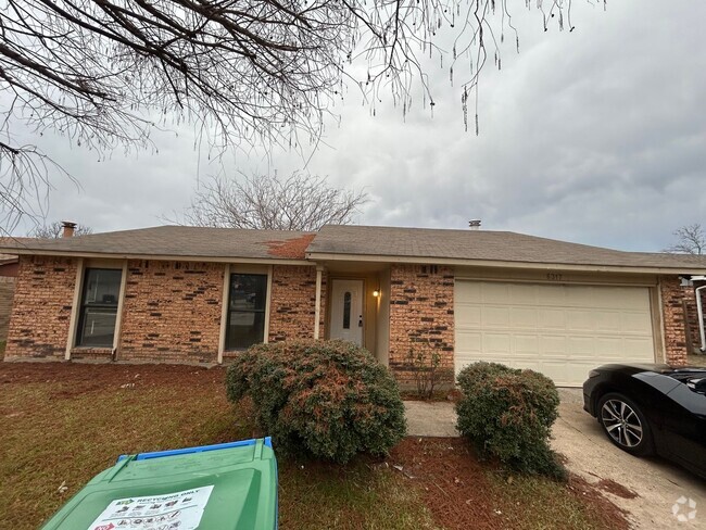 Building Photo - A hassle-free lifestyle Rental