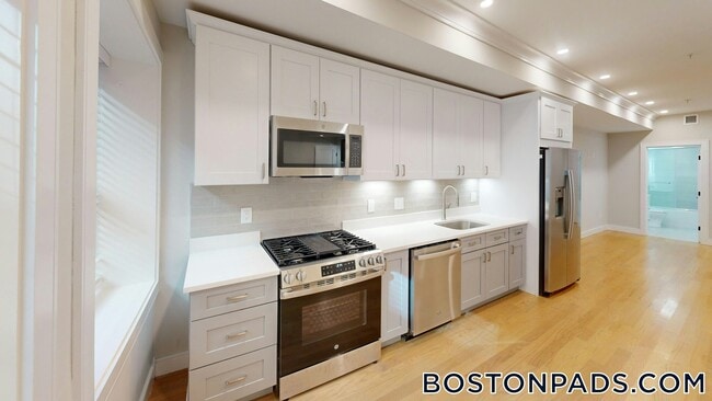 Photo - 230 Tremont St Unit 1