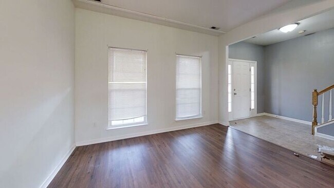 3 Bedrooms 3 Bathroom Townhome
