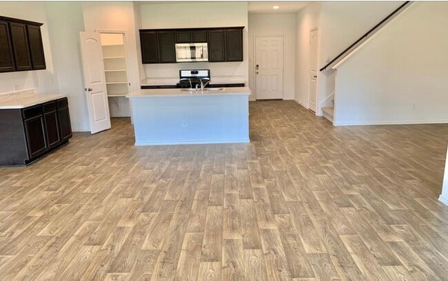 Building Photo - 21310 Riverdew Dr