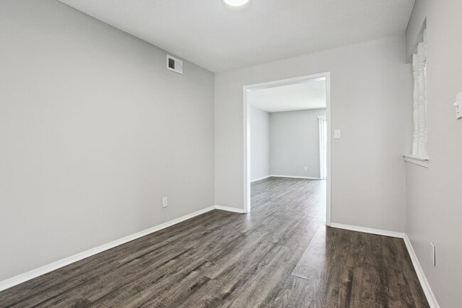 Clove Manor Apartments