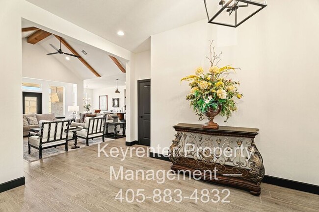 Photo - 2805 Crystal Creek Dr