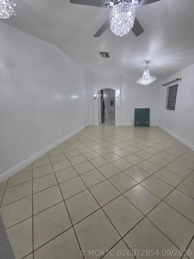 Photo - 2106 Little Torch St