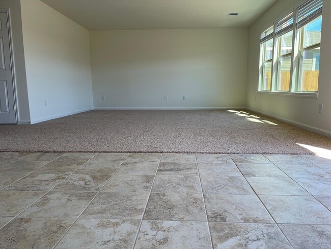 Building Photo - 2315 Little Bluestem Ln Rental