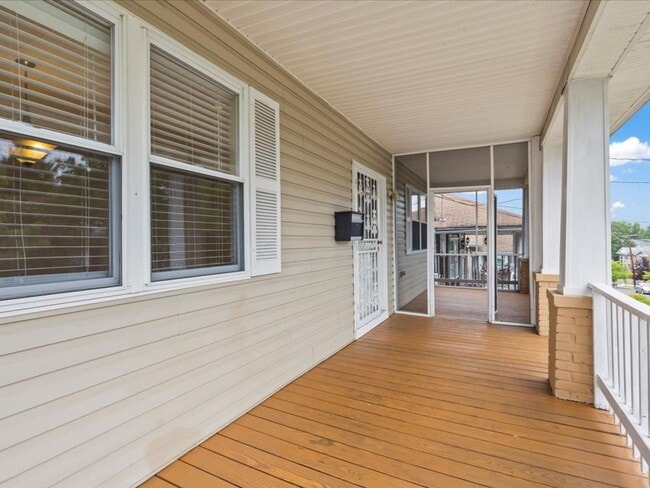 Photo - 65 53rd Pl SE