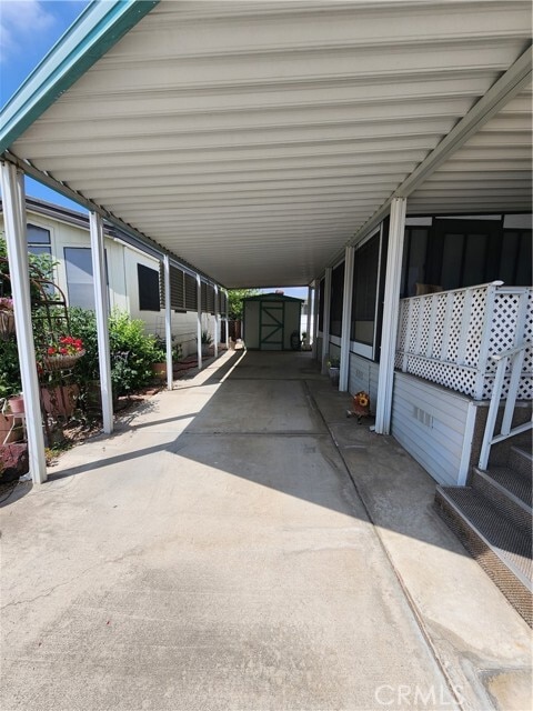 Photo - 1295 S Cawston Ave Casa