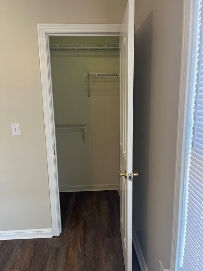 Crescent Court Apartments | One Bedroom