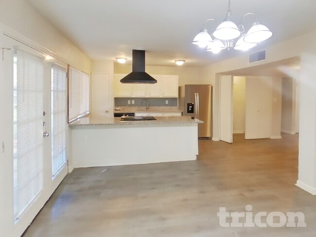 Photo - 2106 Newbury Dr