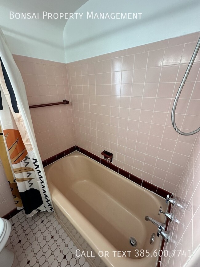 Photo - 7527 S Jefferson St